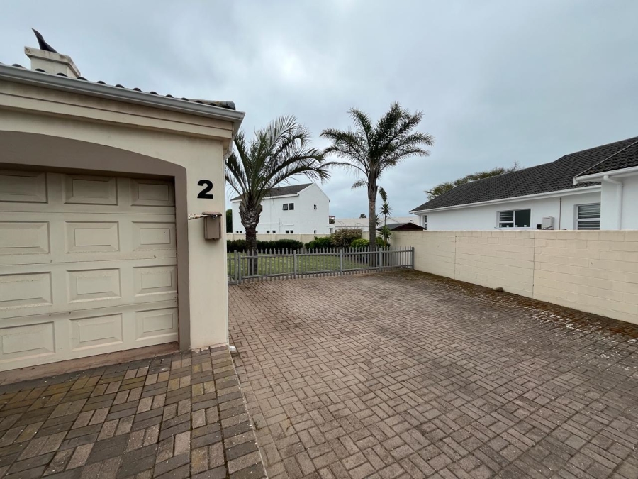 To Let 3 Bedroom Property for Rent in Country Club Western Cape